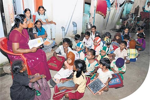 முகங்கள்: தெருப் பள்ளியின் வயது பதினொன்று