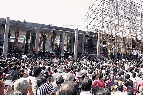 சிதம்பரம் நடராஜர் கோயிலில் ஆருத்ரா தரிசன விழா﻿: ஆயிரக்கணக்கான பக்தர்கள் குவிந்தனர்﻿