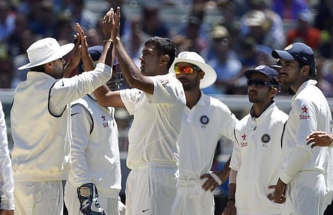 அயல்நாட்டுப் பிட்ச்களில் வீசும் முறையைக் கற்க வேண்டிய நிலையில் அஸ்வின்