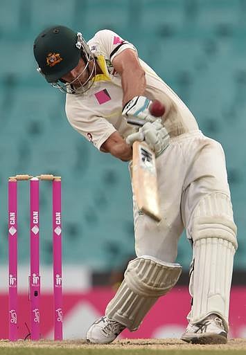 இந்தியப் பந்து வீச்சை புரட்டி எடுத்த ஆஸ்திரேலியா 348 ரன்கள் முன்னிலை