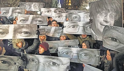 அச்சத்தில் பணிந்துவிடக் கூடாது