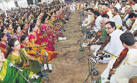 திருவையாறில் தியாகராஜருக்கு இசை அஞ்சலி﻿: நூற்றுக்கணக்கானோர் பஞ்சரத்ன கீர்த்தனைகளைப் பாடினர்﻿