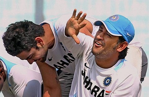 இந்திய பவுலர்களின் மோசமான வீச்சுக்கு கேப்டன்களே காரணம்: இயன் சாப்பல்