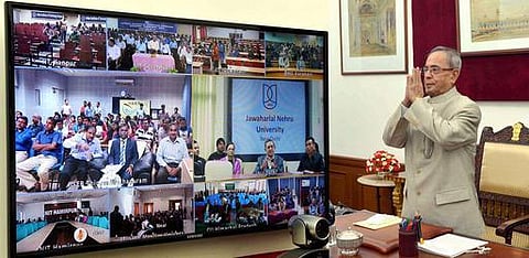 தொடர் அவசர சட்டங்களை தவிர்க்க பேச்சுவார்த்தை﻿: ஆளும் கட்சி, எதிர்க்கட்சிகளுக்கு பிரணாப் முகர்ஜி வலியுறுத்தல்