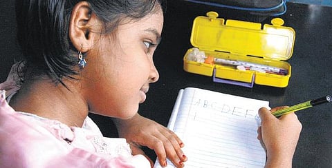 குழந்தைகளைத் தாராளமாகப் பாராட்டுங்கள்