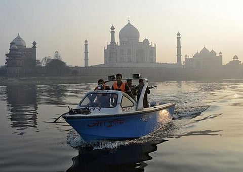 அமெரிக்க அதிபர் ஒபாமாவின் ஆக்ரா பயணம் ரத்து