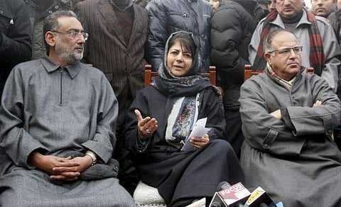 காஷ்மீரில் பாஜக, பிடிபி கூட்டணி ஆட்சி? - ஆளுநருடன் கட்சித் தலைவர்கள் சந்திப்பு