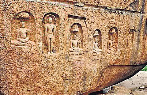 அருகர்களின் ஆறு திருமேனிகள்