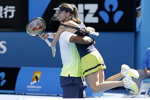 ஆஸ்திரேலிய ஓபன்: பயஸ் - ஹிங்கிஸ் இணை சாம்பியன்