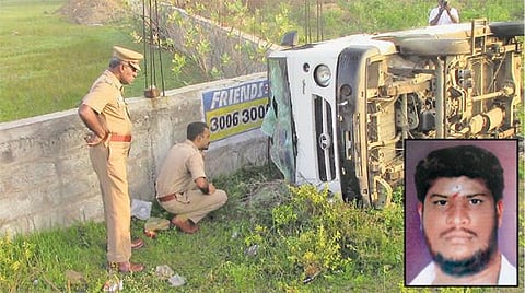 கூடுவாஞ்சேரி அருகே முன்விரோதத்தால் கொடூரம்: நாட்டு குண்டு வீசி இளைஞர் கொலை - கொலையாளிகளை பிடிக்க தனிப்படை அமைத்து எஸ்.பி. உத்தரவு