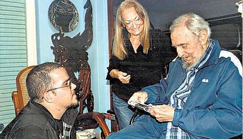 6 மாதங்களுக்குப் பிறகு பிடல் காஸ்ட்ரோ புகைப்படம்﻿ வெளியீடு: உடல்நலம் குறித்த வதந்திகளுக்கு முற்றுப்புள்ளி﻿﻿