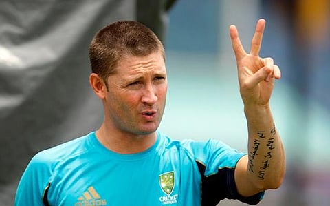 மைக்கேல் கிளார்க் அணியை வழி நடத்துவார்: பயிற்சியாளர்  டேரன் லீ மேன் உறுதி