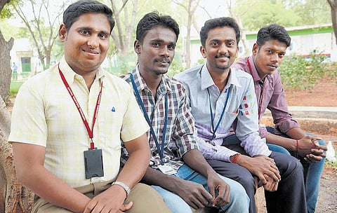 வேலை கொடுக்கும் திருச்சி கல்லூரி இளைஞர்கள்