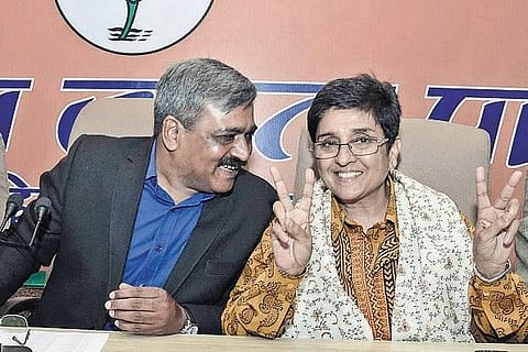 பாஜக தலைவர்கள் அவசர ஆலோசனை