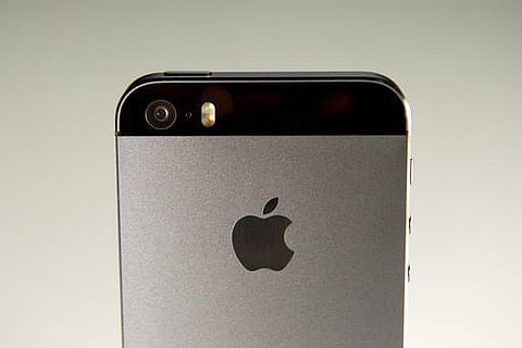 ஆப்பிள் நிறுவனத்தின் சந்தை மதிப்பு 700 பில்லியன் டாலராக உயர்வு﻿