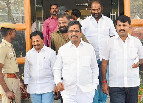 ‘என்னை அறிந்தால்’ படம் இணையதளத்தில் வெளியீடு﻿: சிபிசிஐடி போலீஸில் தயாரிப்பாளர்கள் சங்கம் புகார்﻿