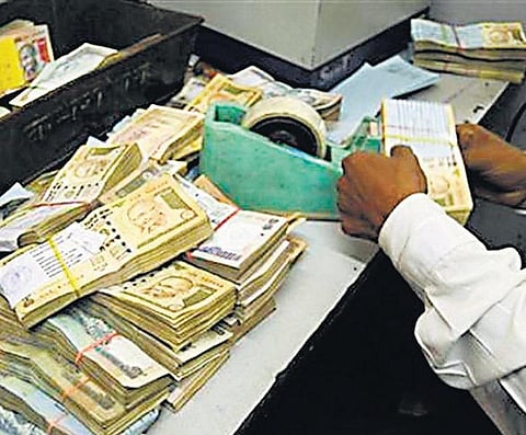 கனவுக்கு உயிர் கொடுக்கும் கடன்கள்﻿