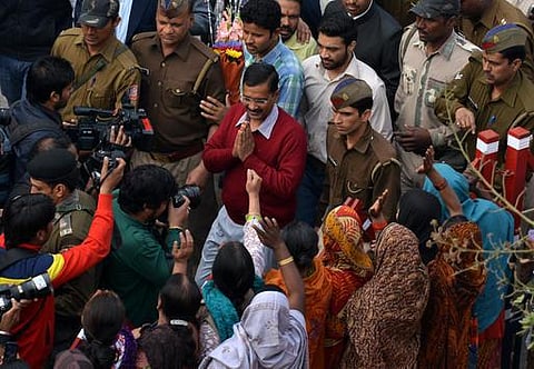 ஜனதா தர்பாரில் மாற்றுத்திறனாளிகளைச் சந்தித்த டெல்லி முதல்வர் கேஜ்ரிவால்