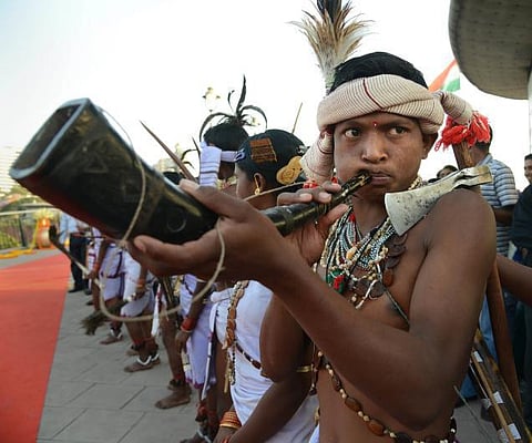 வாழ்வாதாரம் அருகிவரும் மக்களின் வண்ணமிகு கண்காட்சி