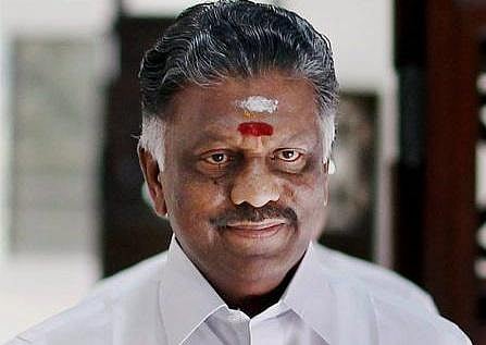 கோட்சே சிலை விவகாரம்: தமிழக அரசு கூர்ந்து கவனிப்பதாக முதல்வர் ஓ.பன்னீர்செல்வம் தகவல்