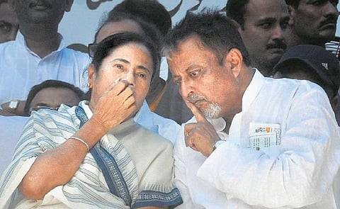 மம்தா பூமியில் மையம்கொள்ளும் அரசியல் புயல்!﻿