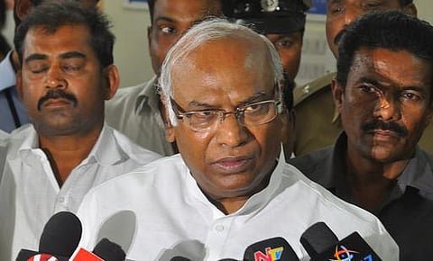 கனவு காணும் ரயில்வே பட்ஜெட்: காங்., திரிணமூல் கருத்து