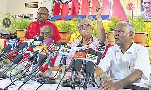 கவர்ச்சிகரமான வார்த்தைகளை உள்ளடக்கிய ரயில்வே பட்ஜெட்﻿: குருதாஸ் தாஸ்குப்தா கருத்து﻿