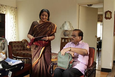 பெண் இயக்குநர்களை இங்கு வளர விடுவதில்லை: நடிகை லட்சுமி சிறப்பு பேட்டி