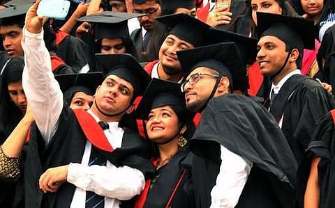 அறிவு உற்பத்தி எப்போது?