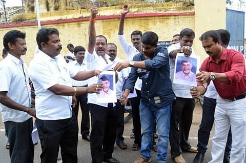 ஆந்திரத்தை கண்டித்து தமிழத்தில் பரவலாக ஆர்ப்பாட்டம்