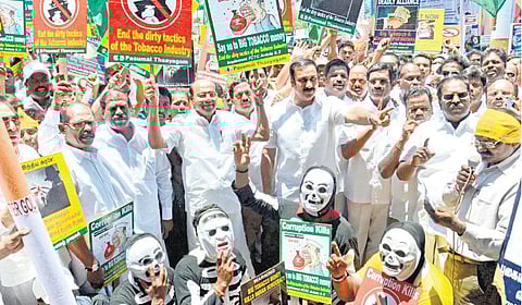 புகையிலை கட்டுப்பாடு மசோதாவை உடனே அமல்படுத்த வேண்டும்: பாமக நிறுவனர் ராமதாஸ் வலியுறுத்தல்﻿