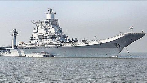 வேலை வேண்டுமா? - கடற்படையில் கல்வி அதிகாரி ஆகலாம்﻿