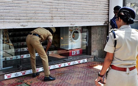 20 தமிழர்கள் படுகொலையை கண்டித்து பந்த்: புதுச்சேரியில் இயல்பு வாழ்க்கை பாதிப்பு