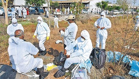 பறவைக் காய்ச்சல் வேகமாக பரவுகிறது: ஹைதராபாத்தில் ஒரு லட்சம் கோழிகள் அழிப்பு﻿
