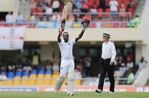 ஜெர்மெய்ன் பிளாக்வுட் அபார சதம்: மே.இ.தீவுகள் 295 ரன்களுக்கு சுருண்டது