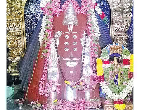 சுயம்பு சனி பகவான்﻿