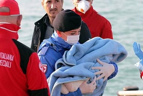 படகு கவிழ்ந்து அகதிகளாக சென்றபோது லிபியா அருகே பரிதாபம்﻿:  700 பேர் பலி?﻿