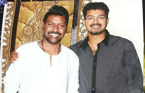 ராகவா லாரன்ஸை பாராட்டிய விஜய்