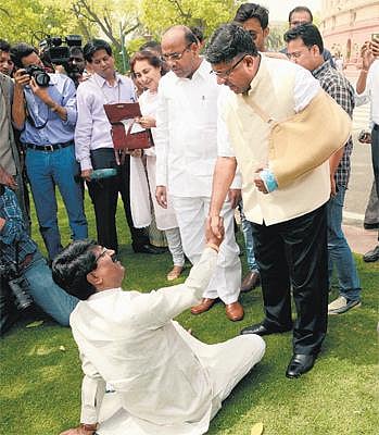 ஏர்டெல், வோடஃபோன் மீது பாஜக எம்.பி.க்கள் புகார்﻿