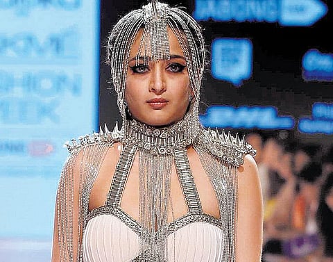 அதிரடி இலக்கு!﻿- அக்‌ஷரா ஹாசன்