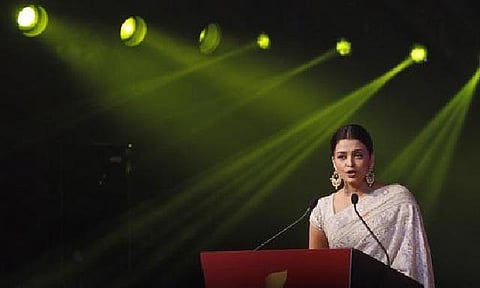 இனவெறி சர்ச்சை: ஐஸ்வர்யா ராய் விளம்பரம் நிறுத்தம்