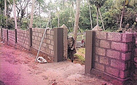 சுற்றுச்சுவரில் புதிய தொழில்நுட்பம்