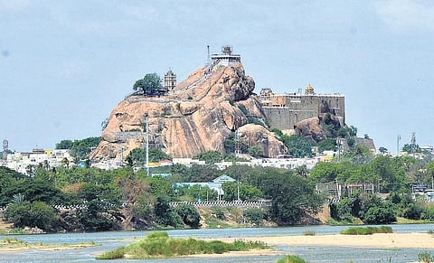 திருச்சி மலைக்கோட்டைக்கு லிஃப்ட் வசதி: ஆய்வுப் பணியில் அறநிலையத்துறை﻿