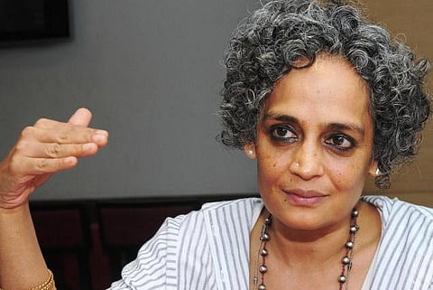 தலித்துகளுக்கு கிடைக்கும் சொற்ப நன்மைகளையும் தனியார்மயம் சீரழித்துவிடும்: அருந்ததி ராய்