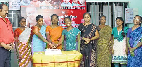 கர்ப்பப்பை வாடகைக்கு!