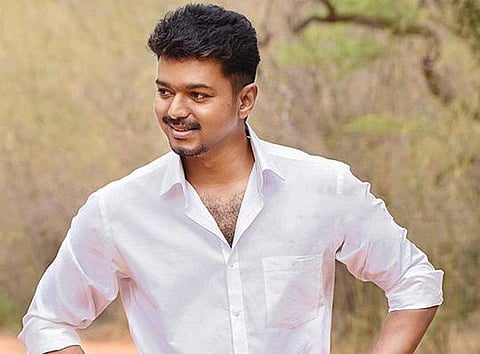 எங்களுக்கு எல்லாமே விஜய்தான்: வீடியோவில் புலி படக்குழு நெகிழ்ச்சி