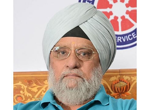 உணர்ச்சிவசப்படும் கோலியை கட்டுப்படுத்த வலுவான பயிற்சியாளர் தேவை: பிஷன் சிங் பேடி