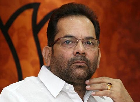 மாட்டிறைச்சி உண்ண பாகிஸ்தான் செல்லுங்கள்: மத்திய அமைச்சர் நக்வி பேச்சால் சர்ச்சை