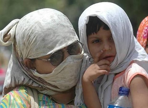 தமிழகத்தில் அதிகபட்சமாக﻿ சென்னையில் 40 டிகிரி வெயில்﻿: மேலும் 2 நாட்களுக்கு தகிக்கும்﻿