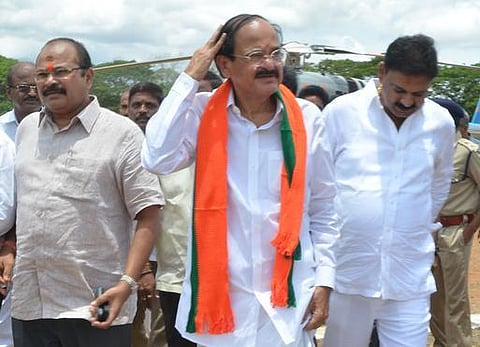 பூஜ்ஜியங்கள் பூஜ்ஜியத்துக்கு அப்பால் பார்ப்பதில்லை: ராகுலுக்கு வெங்கையா நாயுடு பதிலடி